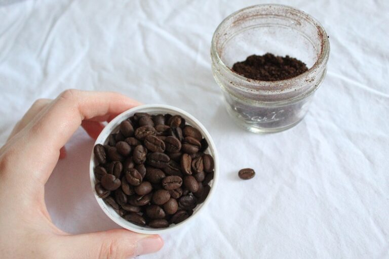 Is Coffee High in Histamine? (Caffeine & Histamine Intolerance) Low