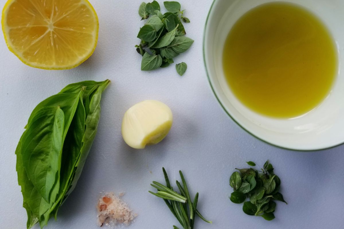 Simple Garlic Herb Sauce (Low Histamine, Paleo)