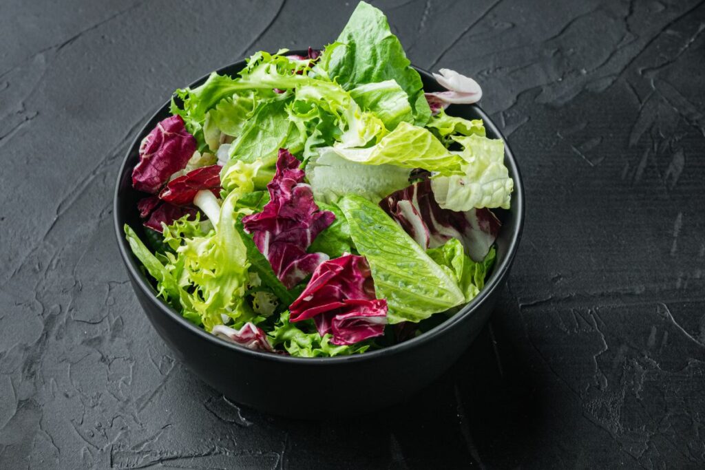 Mixed lettuce in a bowl.