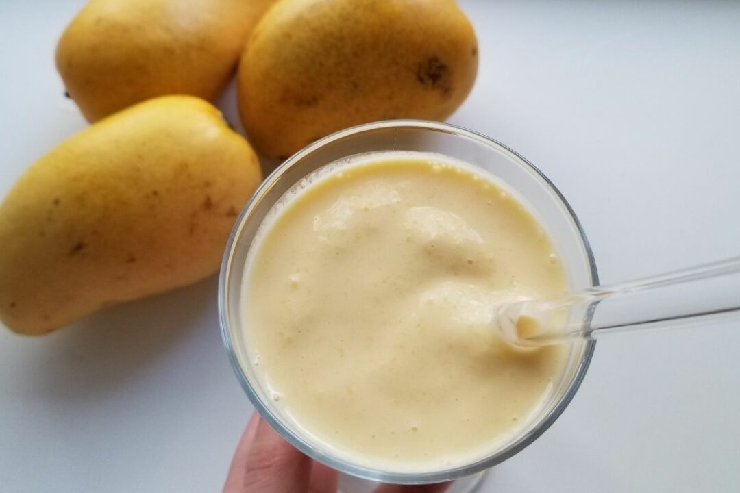 Creamy Mango Smoothie (Vegan, No Added Sugar)