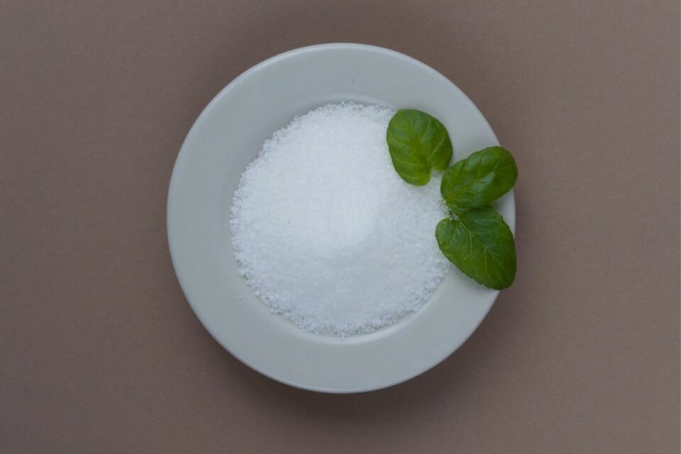 Allulose vs. Erythritol (Taste, Nutrition, Pros & Cons, and Uses) Low