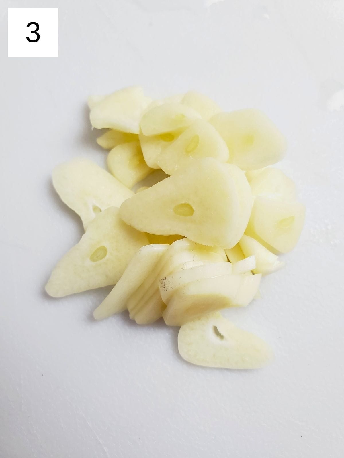 garlic slices.