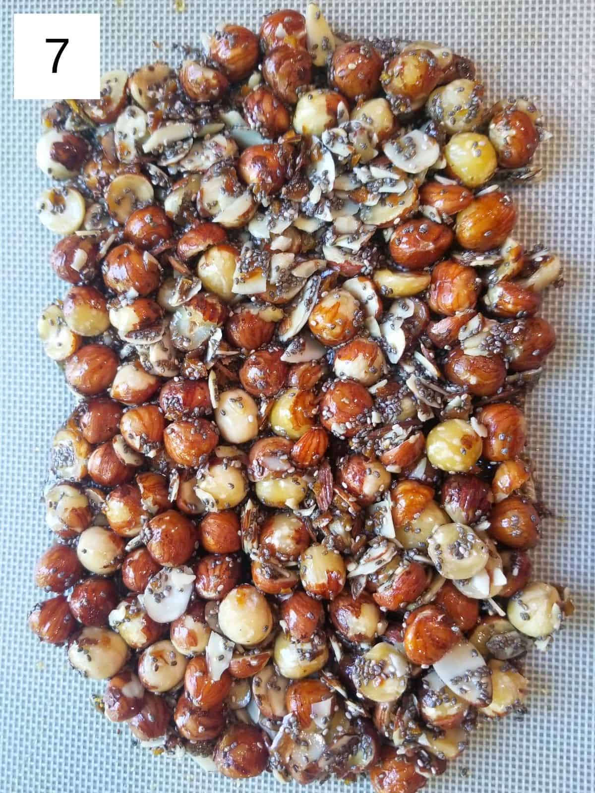 a blend of hazelnut crunch clusters with ginger.