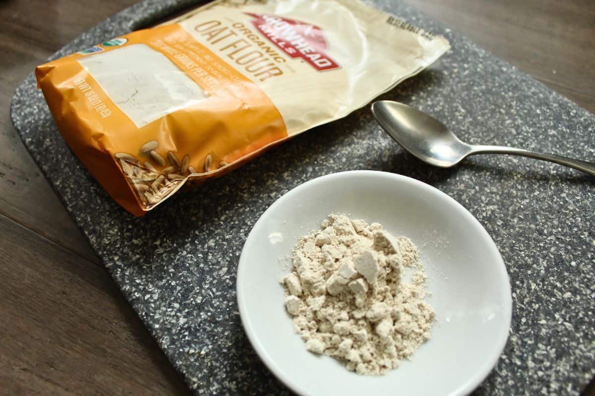 A pack of organic oat flour.